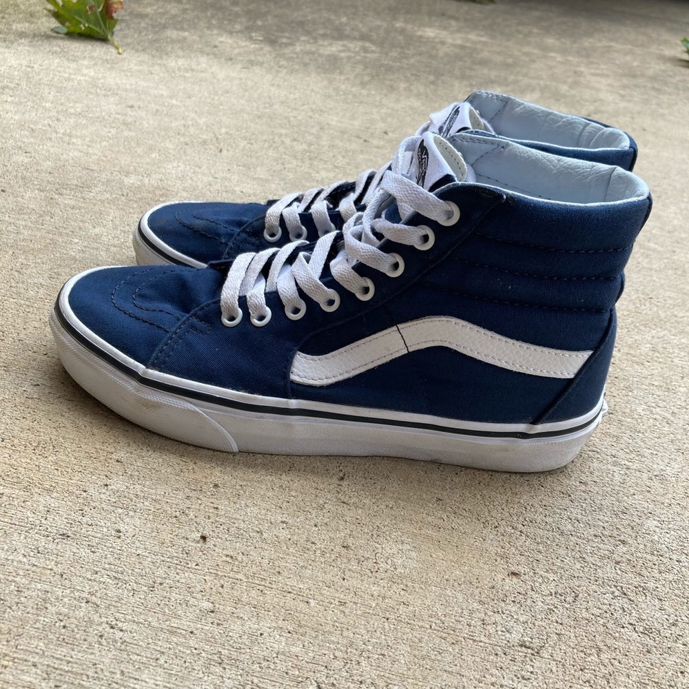 Worn, No tears or rips